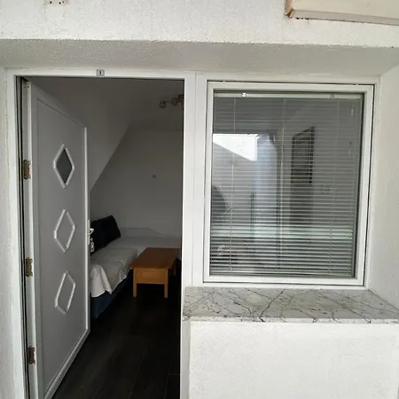Charmante In Mit Schoener Terrasse Apartment *